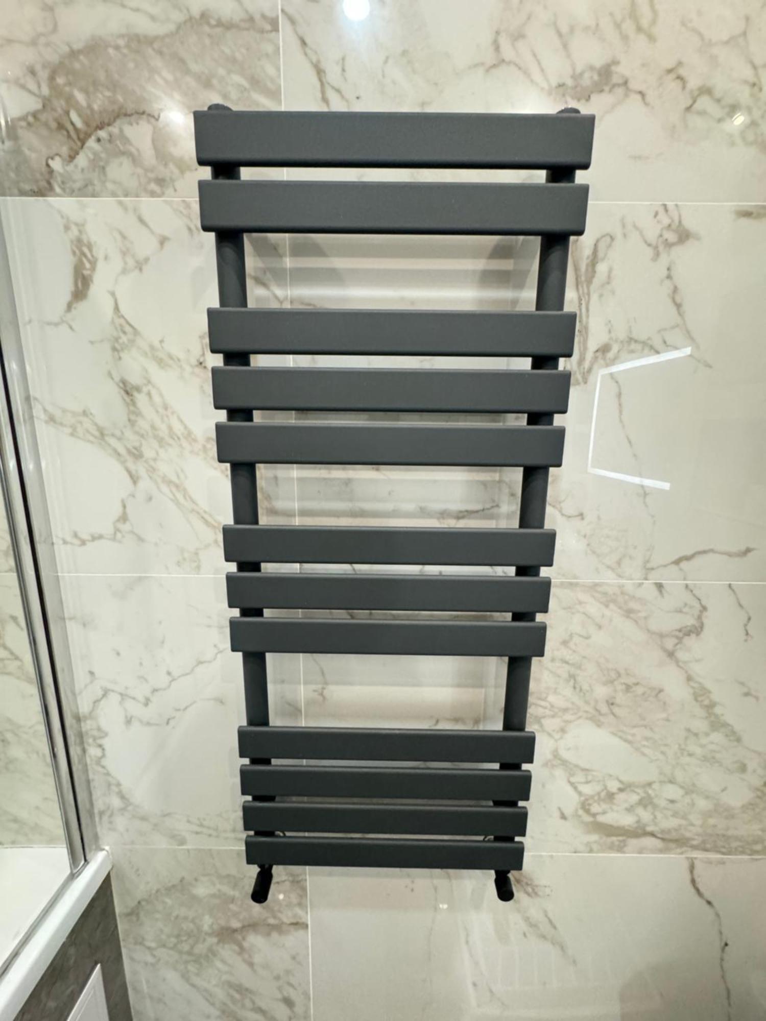 Two Bedroom In The Center, With Parking, Address Avram Iancu 32 Chişinău
