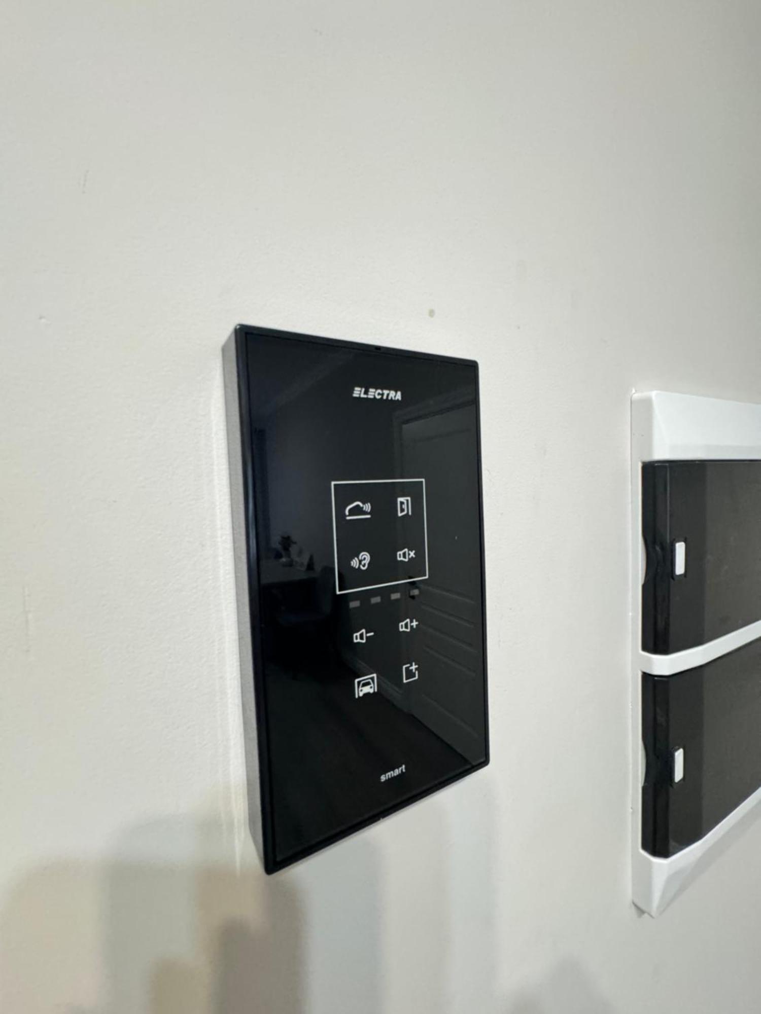 Two Bedroom In The Center, With Parking, Address Avram Iancu 32 Chişinău