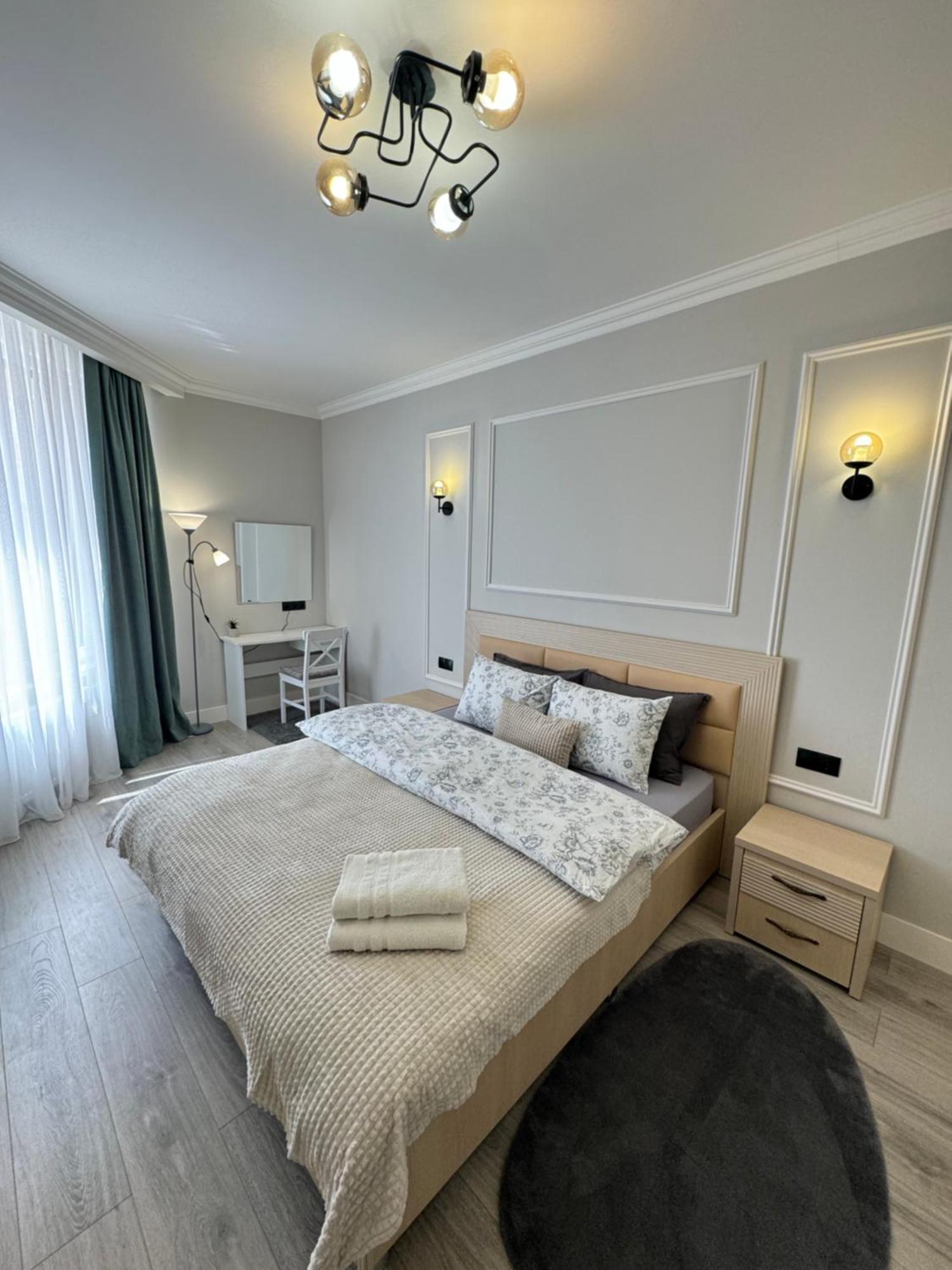 Two Bedroom In The Center, With Parking, Address Avram Iancu 32 Appartement *