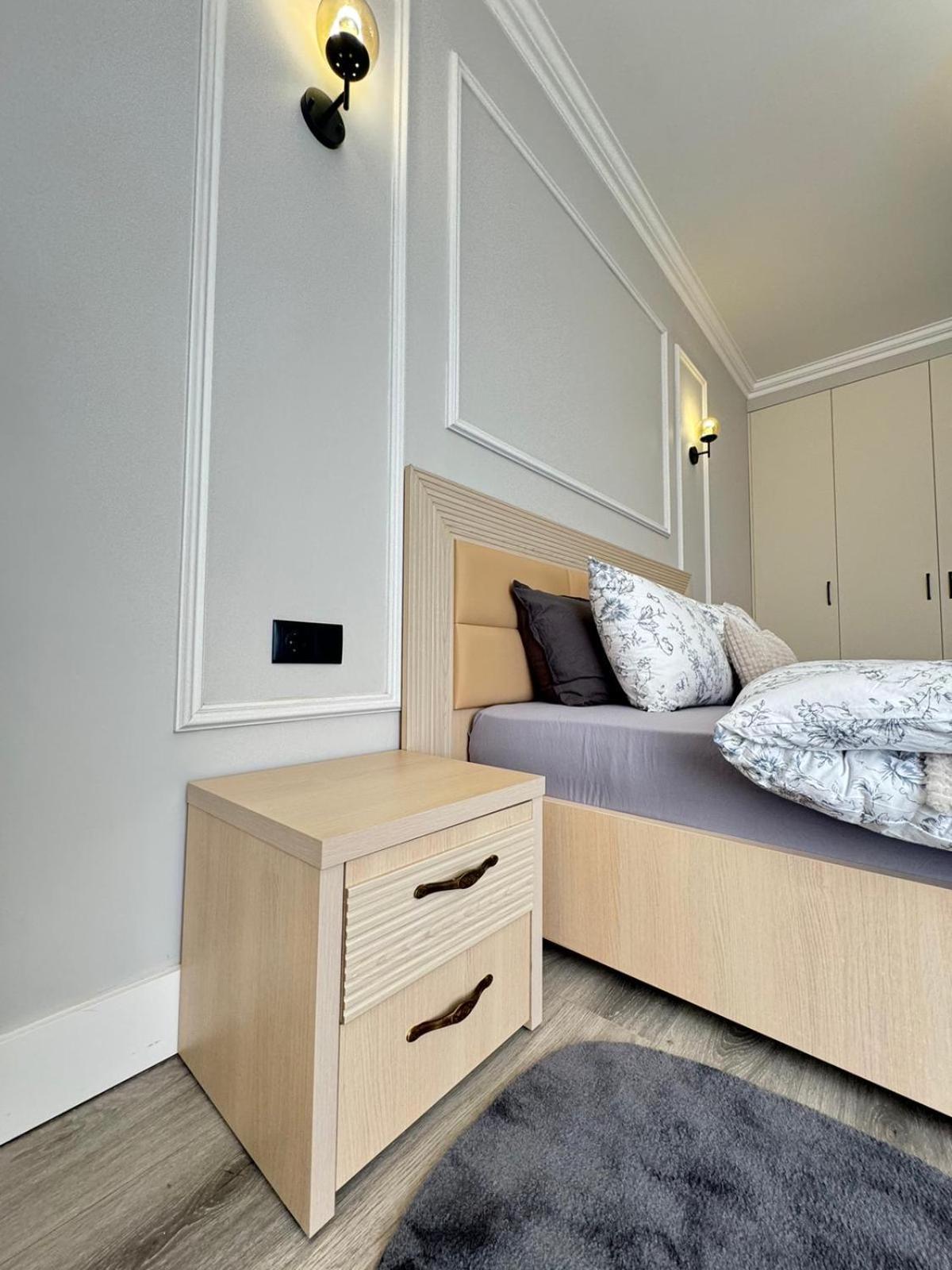 Two Bedroom In The Center, With Parking, Address Avram Iancu 32 *
