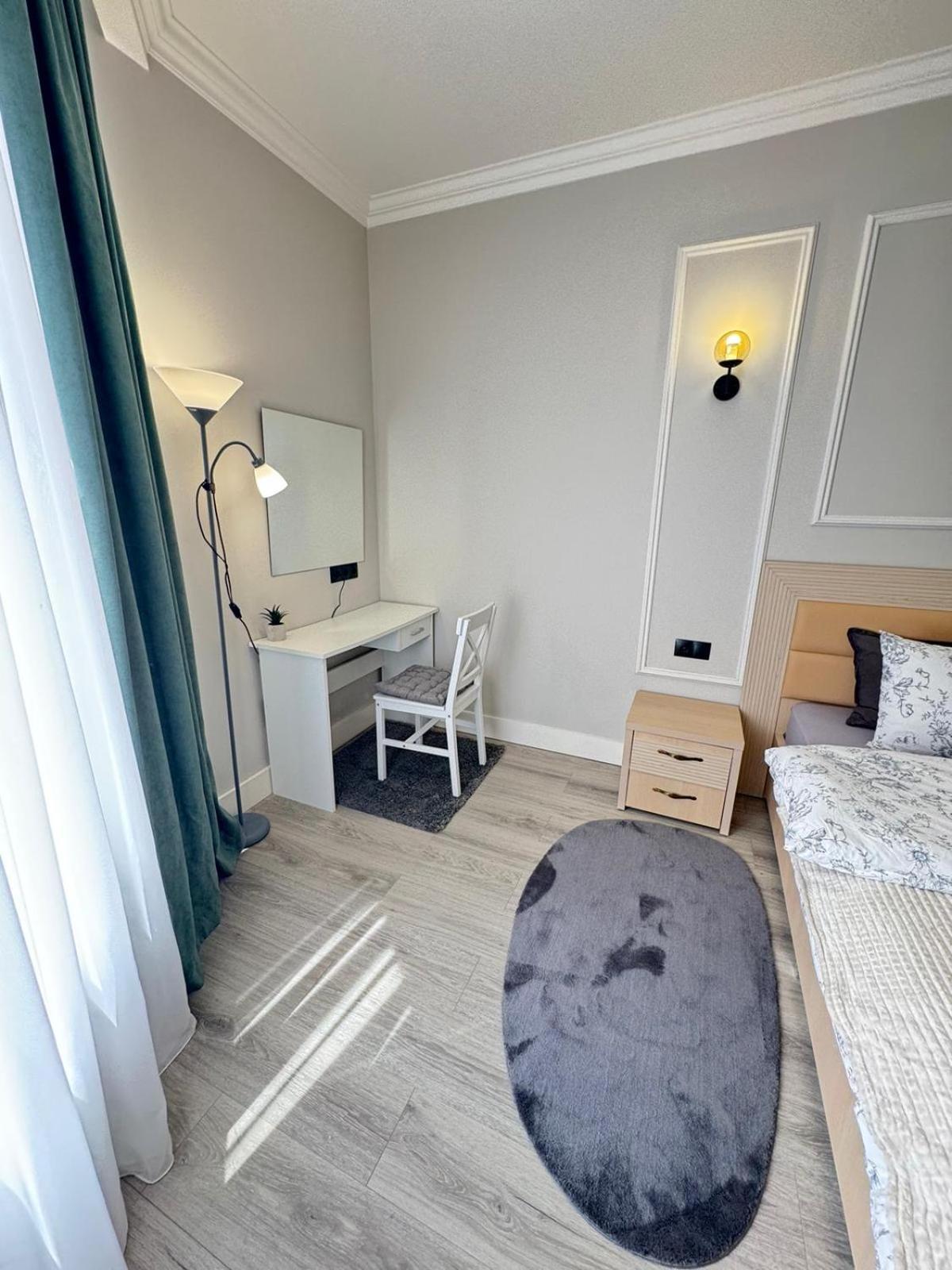 Two Bedroom In The Center, With Parking, Address Avram Iancu 32