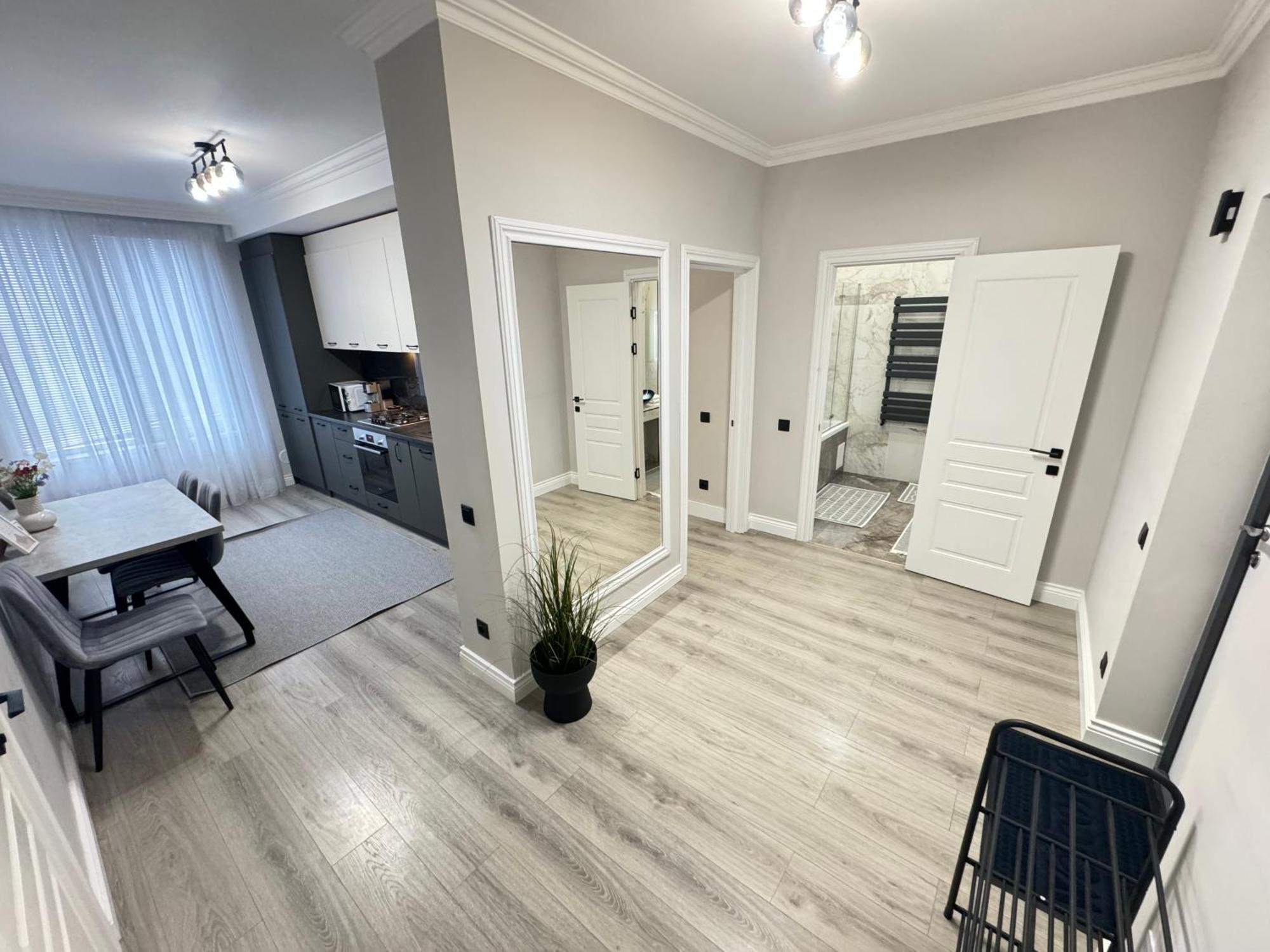 Two Bedroom In The Center, With Parking, Address Avram Iancu 32 Appartement