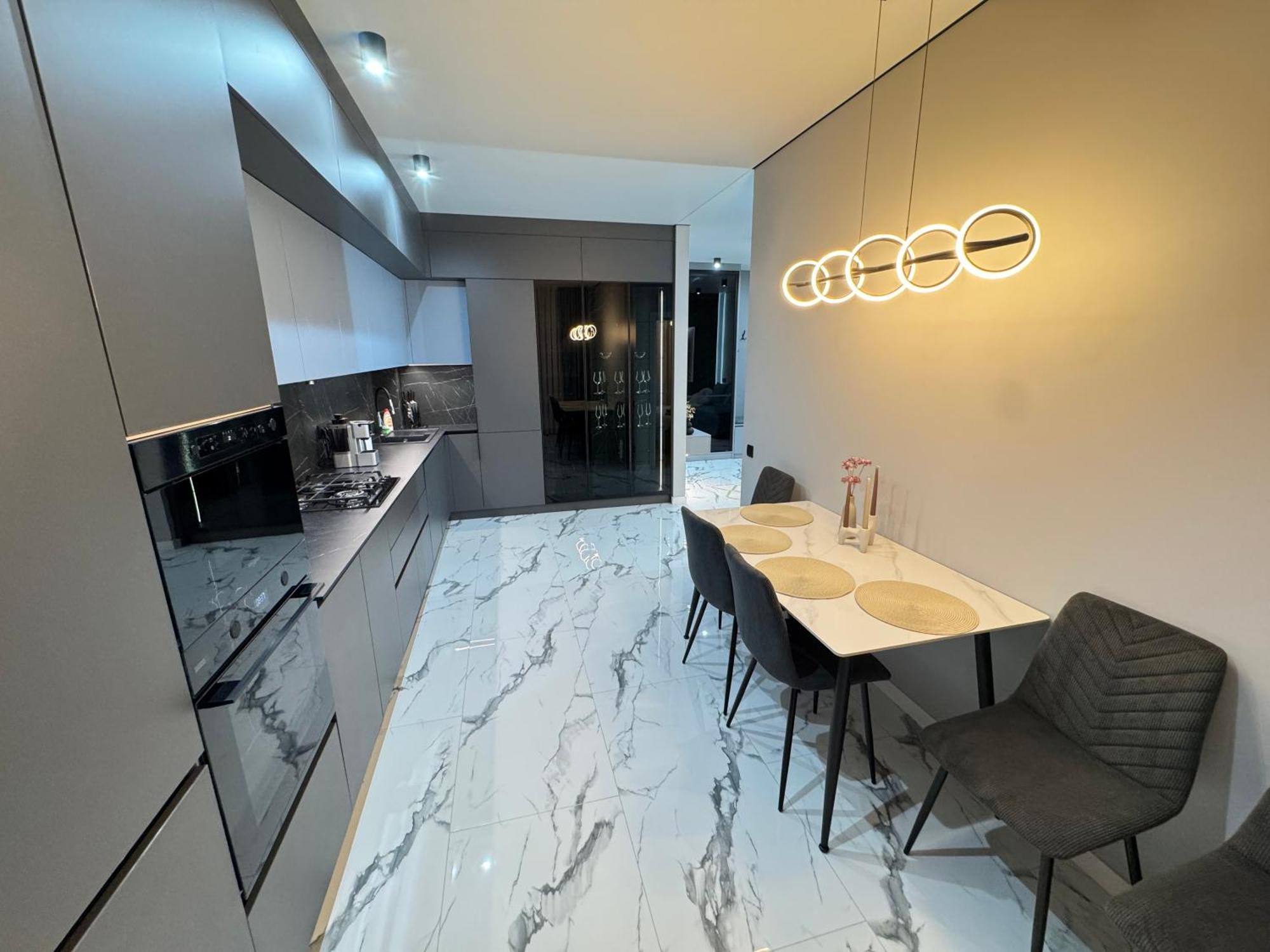Two Bedroom In The Center, With Parking, Address Avram Iancu 32 Appartement *