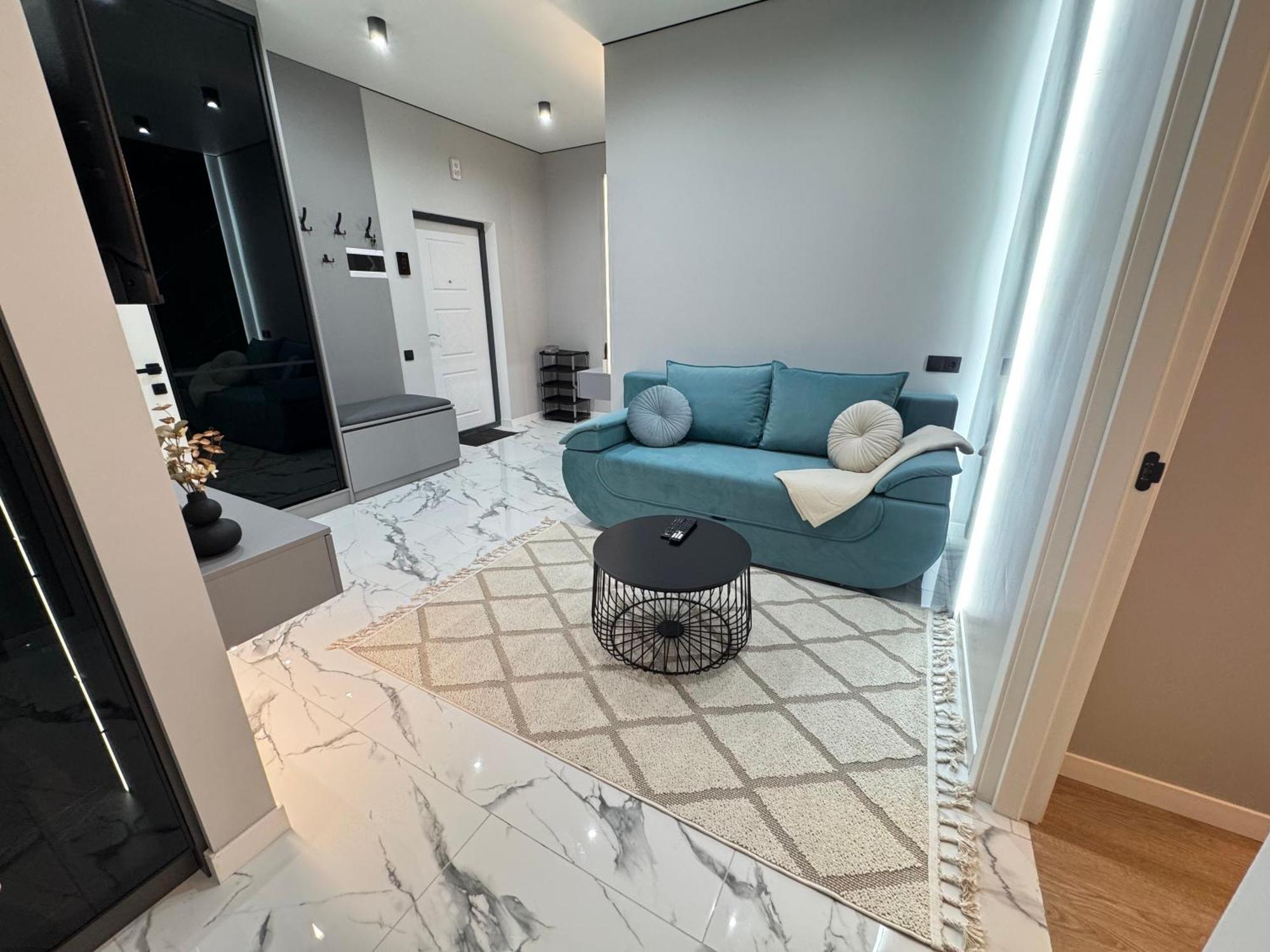 Appartement Two Bedroom In The Center, With Parking, Address Avram Iancu 32 Chişinău