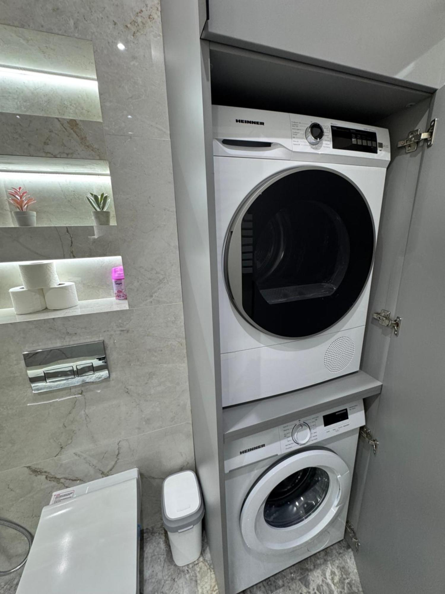 Appartement Two Bedroom In The Center, With Parking, Address Avram Iancu 32 Chişinău