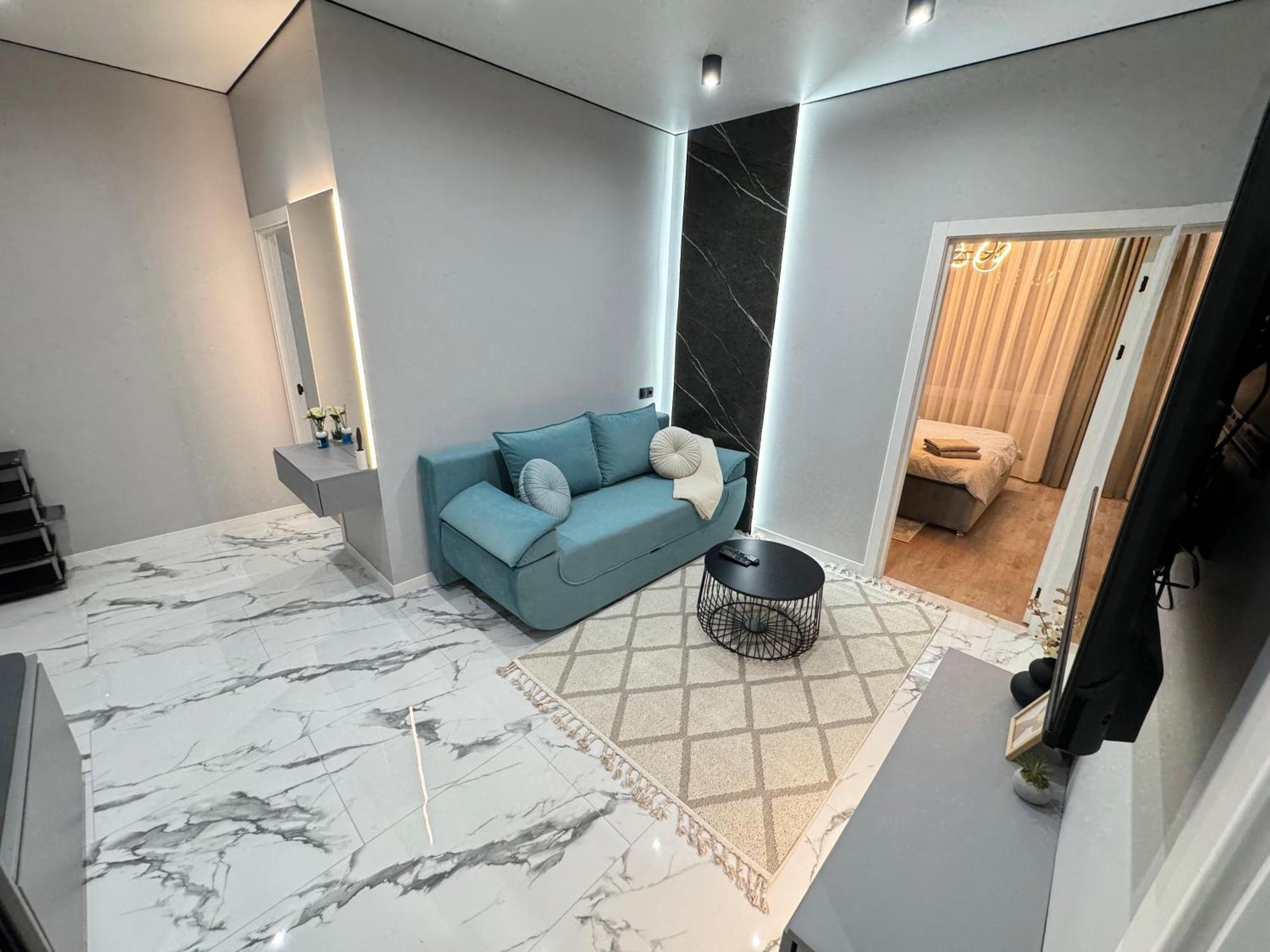 Two Bedroom In The Center, With Parking, Address Avram Iancu 32