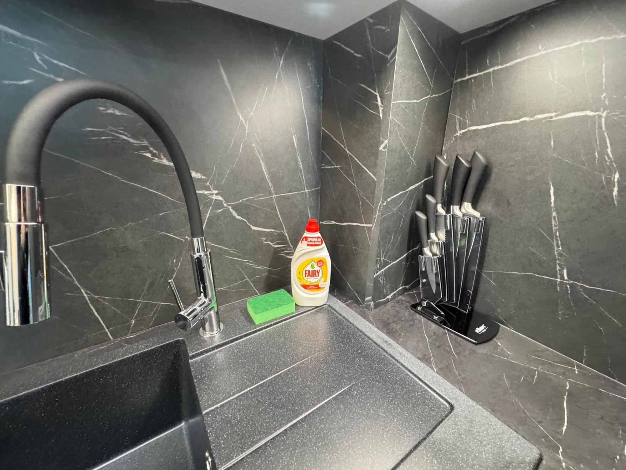 Two Bedroom In The Center, With Parking, Address Avram Iancu 32 Appartement *