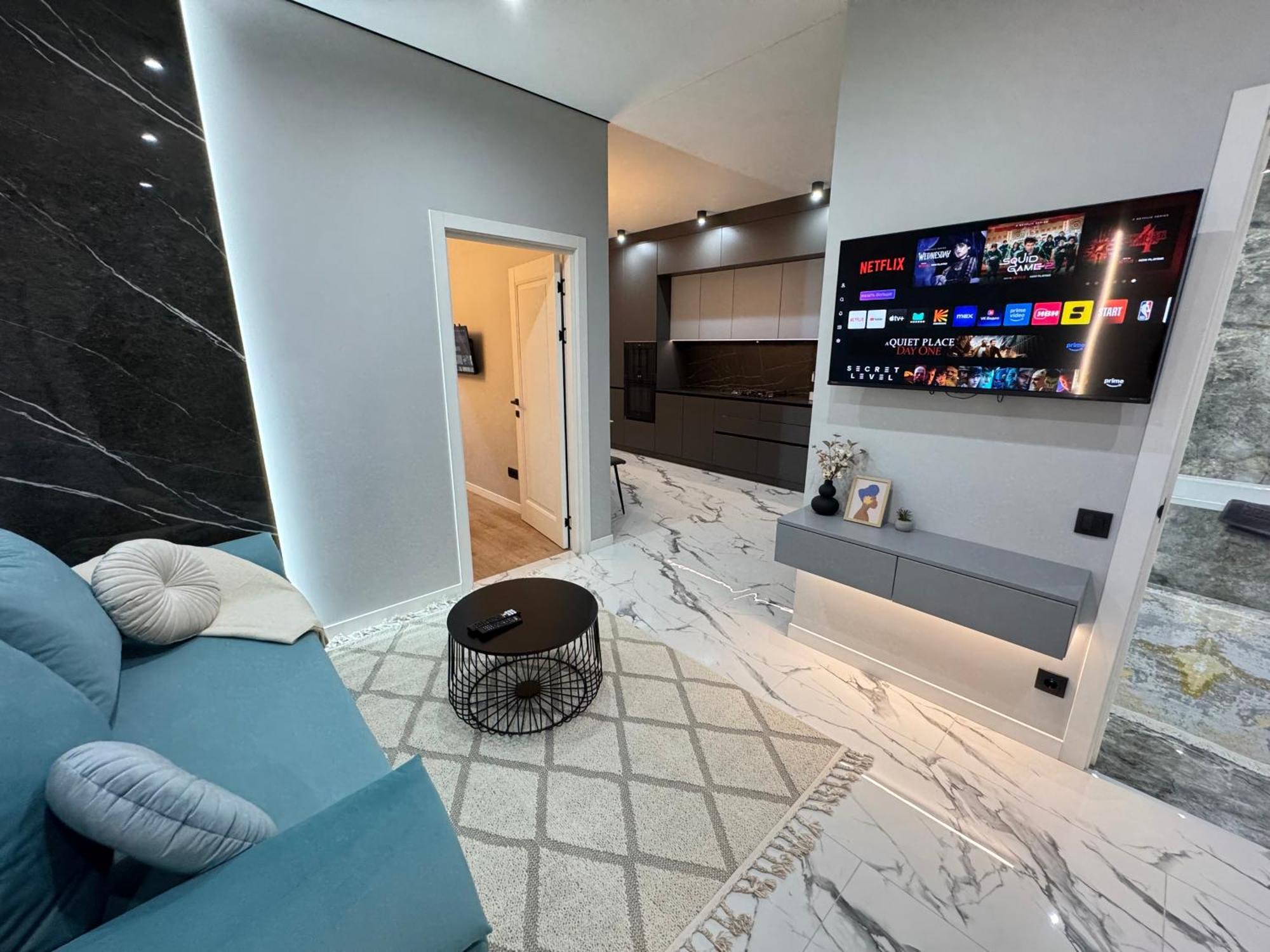 Two Bedroom In The Center, With Parking, Address Avram Iancu 32 *