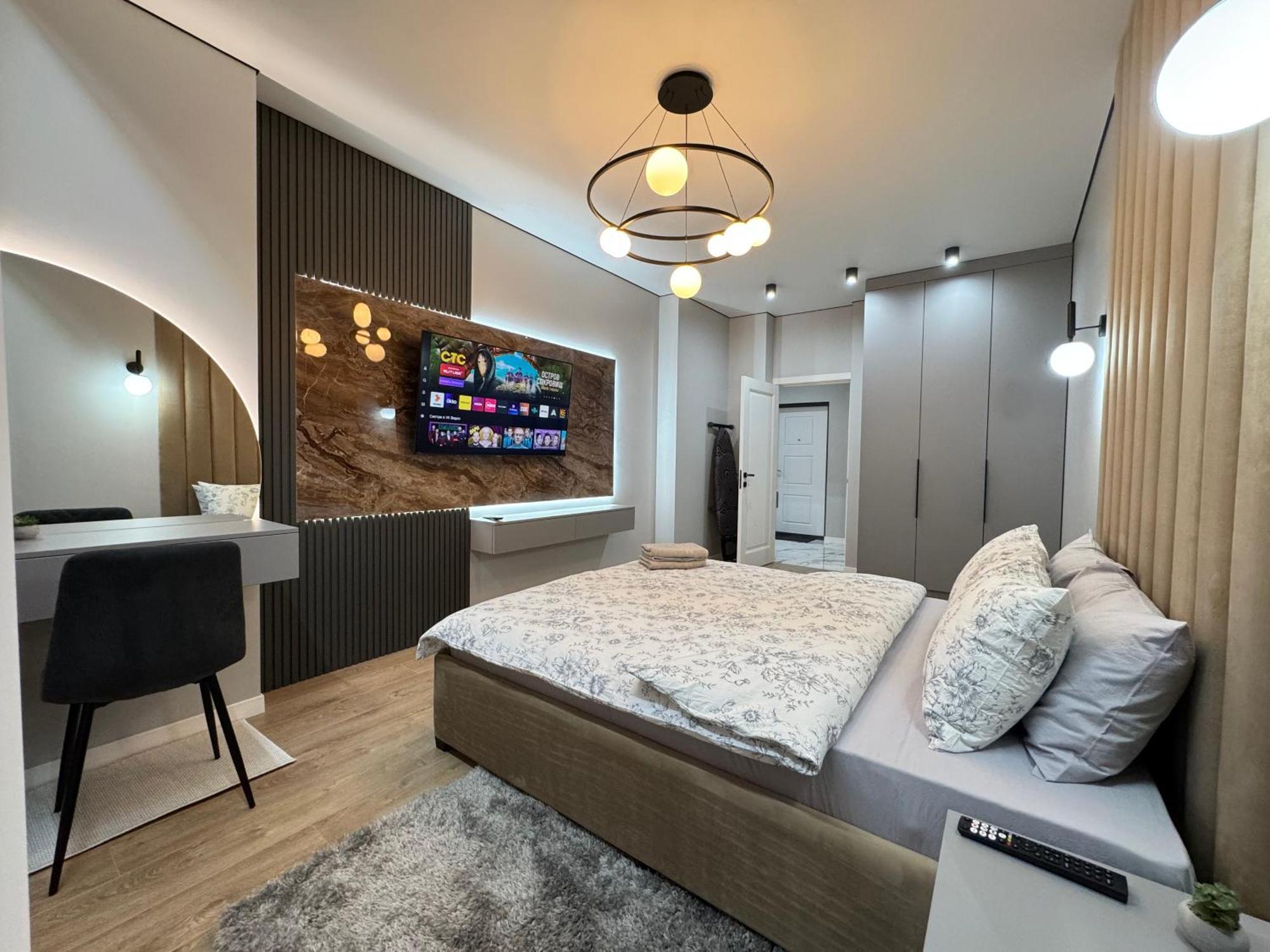 Two Bedroom In The Center, With Parking, Address Avram Iancu 32