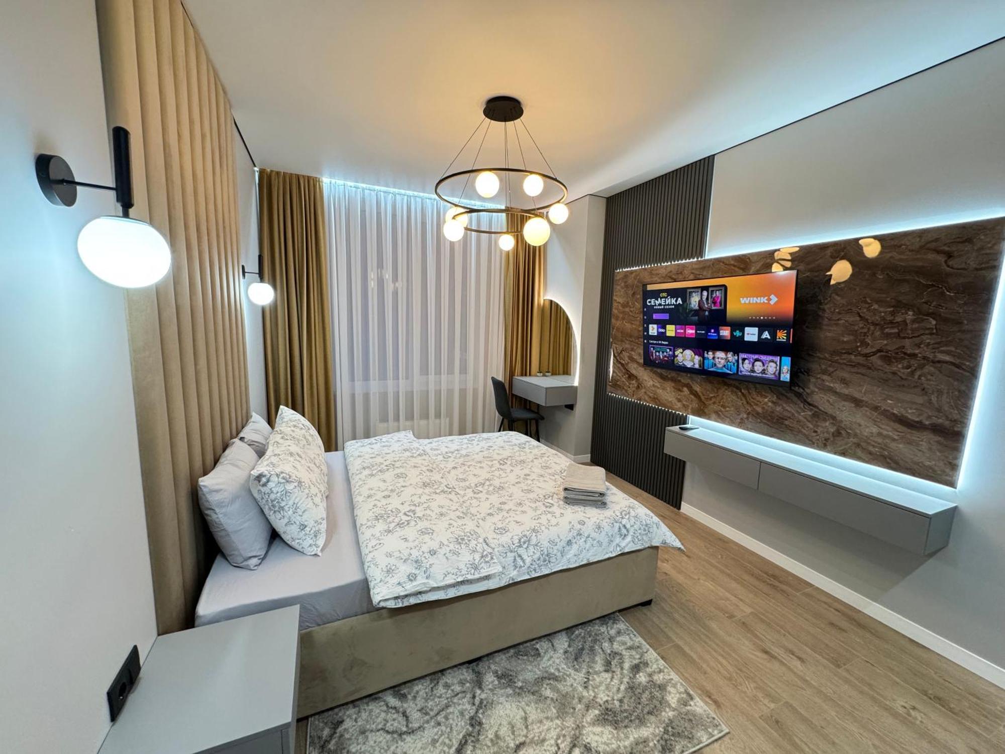 Two Bedroom In The Center, With Parking, Address Avram Iancu 32 * Chişinău