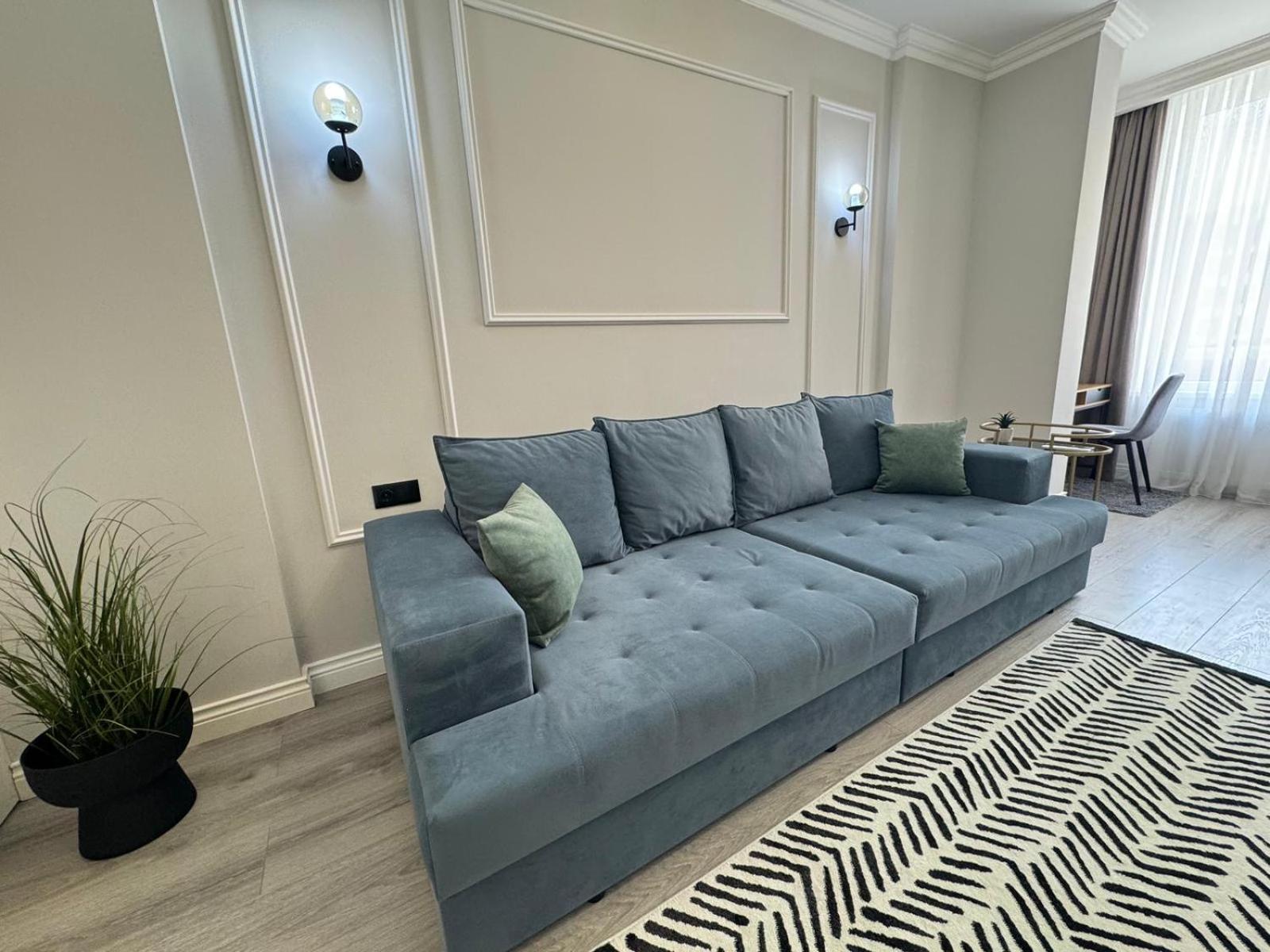 Two Bedroom In The Center, With Parking, Address Avram Iancu 32